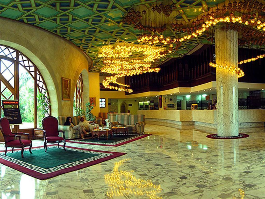 Hannibal Palace Сус Екстериор снимка